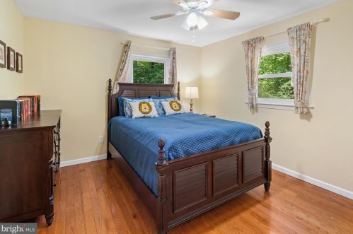 1063 Stuart Rd, Princeton NJ  08540-1219 exterior