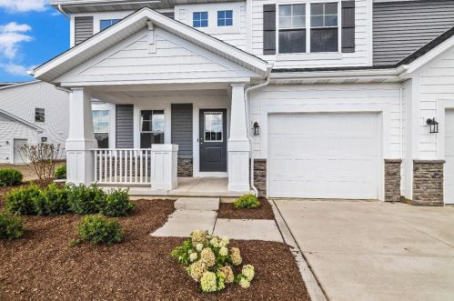 11814 Perry St, Crown Point, IN 46307