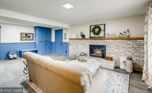 2382 Hillside Rd, Saint Paul MN  55110-5534 exterior