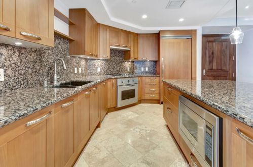 5082 Scholarship, Irvine CA  92612-5695 exterior