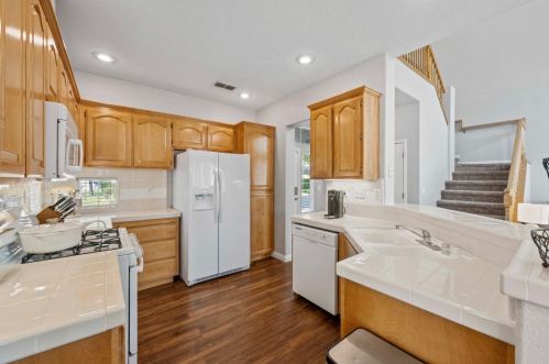 260 Marsalla Dr, Folsom CA  95630-7201 exterior