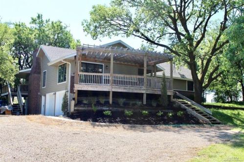 4892 Bowen Dr, Mentor, KS 67401-9205