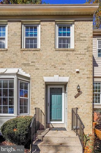 5510 Dam View Ct, Springfield VA  22015-1817 exterior