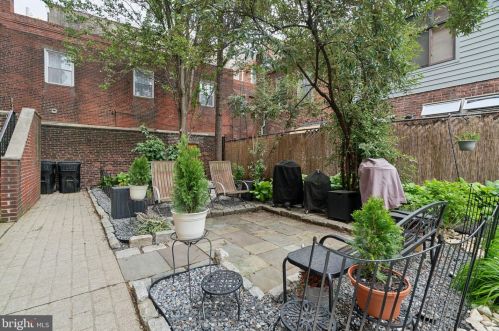 200 Christian St, Philadelphia PA  19147-4217 exterior