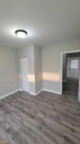 3260 Creekwood Dr, Rex GA  30273-2121 exterior