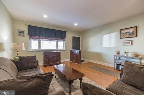 2341 10th St, Philadelphia PA 19133-1512 exterior