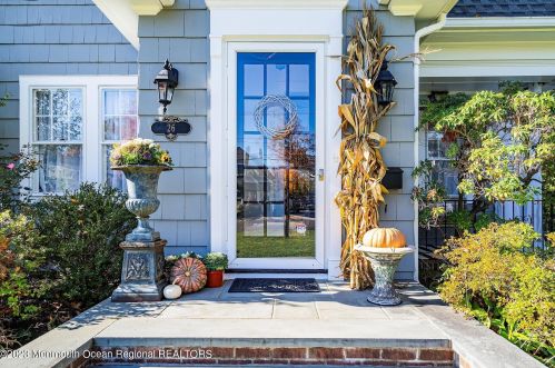 26 Park Ave, Locust, NJ 07760-1524