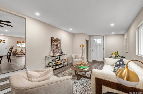 1601 Knox Ct, Denver CO  80219-4526 exterior