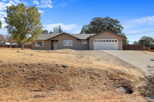 9065 Montero Rd, Valley Springs, CA 95252-9034