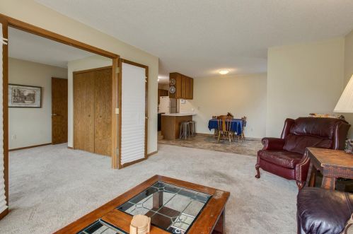 2463 Grenadier Ave, Saint Paul MN  55128-4319 exterior