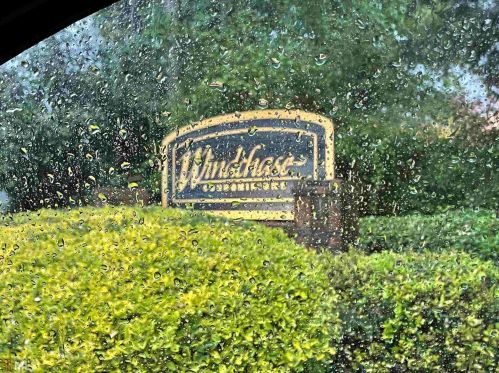 721 Windchase Ln, Stone Mountain, GA 30083-6327