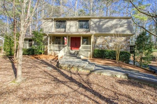 1165 Timberland Dr, Marietta, GA 30067-5120
