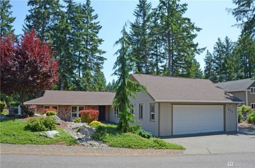 231 Michelle Dr, Union, WA 98592-9713