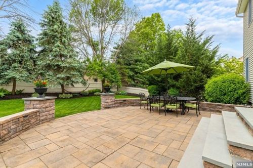 4 Morgan Ct, Dover NJ  07869-1445 exterior