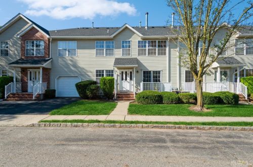 192 Barclay Ct, Piscataway, NJ 08854-6625
