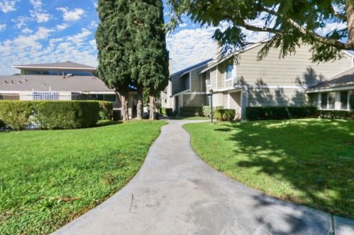 8 Deodar, Irvine, CA 92604-3163