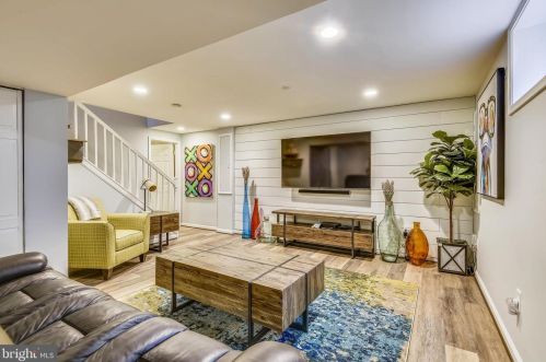 281 Shakespeare Dr, Severna Park MD 21146-2150 exterior