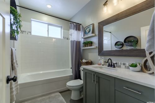 288 200, Wellsville UT 84339-9703 exterior