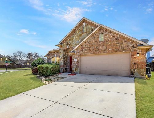 8184 Black Ash Dr, Fort Worth, TX 76131-3517