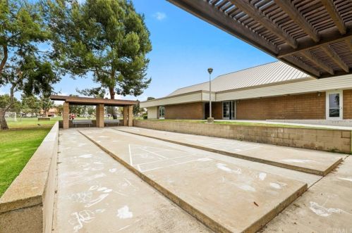 2 Wadsworth, Irvine CA  92620-3722 exterior