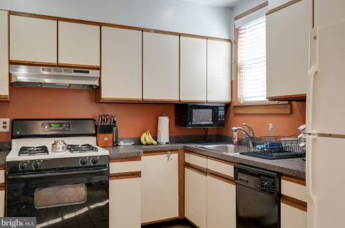 2829 12th St, Philadelphia PA  19133-1228 exterior