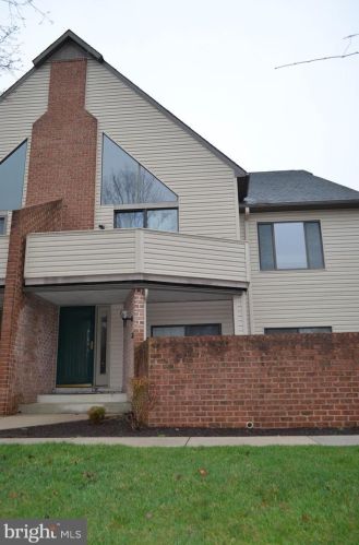 1315 Cherrington Dr, Harrisburg, PA 17110-9497