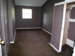 1523 Grant Ave, Springfield MO  65803-1743 exterior