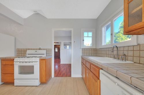 3160 Lime St, Riverside CA 92501-2930 exterior