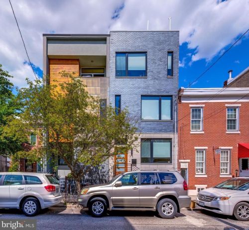 1317 Berks St, Philadelphia, PA 19125-2813