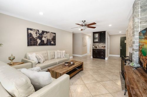 10 Cherry, Irvine CA  92612-2313 exterior