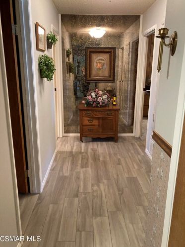 2894 Helm St, Simi Valley, CA 93065-5211