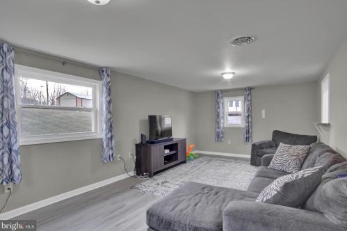 605 Spring Garden St, Carlisle PA  17013-9264 exterior