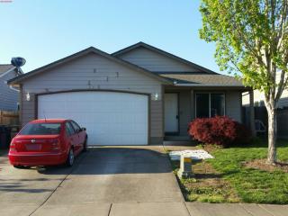 3325 22nd Ave, Albany OR  97322-5893 exterior