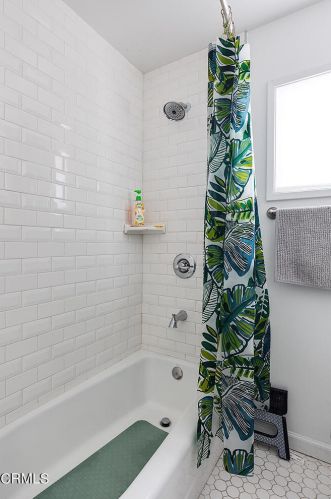 604 Hawthorne St, Glendale CA  91204-3105 exterior