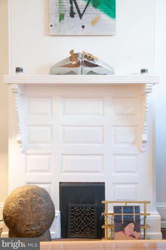 867 30 St, Philadelphia PA 19121-3604 exterior