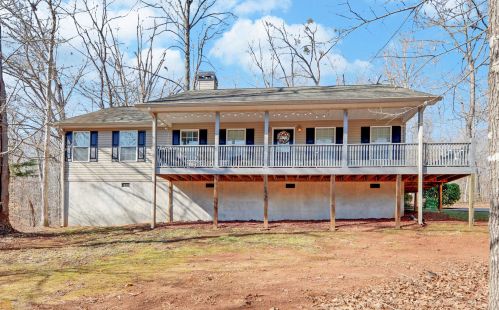 403 Shore Crest Dr, Martin, GA 30557-2041