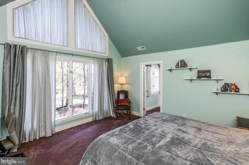 15 Teak Ln, Princeton NJ 08540-4724 exterior