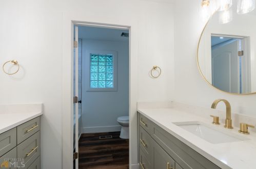 2892 Humphries Dr, Atlanta GA  30354-2434 exterior