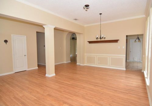 2906 Pecan Meadow Dr, Garland TX  75040-3980 exterior