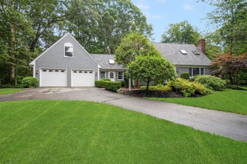 94 Holly Cir, Tiverton, RI 02878-3846