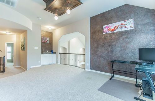 6911 Cyn Mdw Dr, Garland TX  75048-3050 exterior