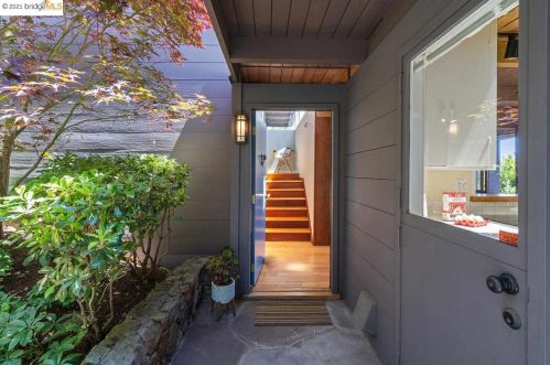 841 San Luis Rd, Berkeley, CA 94707-2031