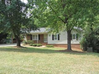 1362 Prince St, Hickory, NC 28602-9767
