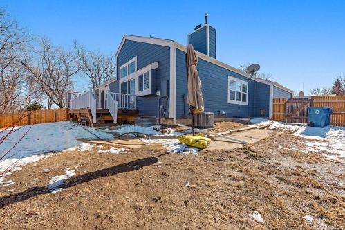 19325 Greenwood Pl, Denver CO  80013-3743 exterior