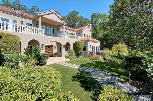 5 Heatherstone Ln, San Rafael, CA 94903-1437