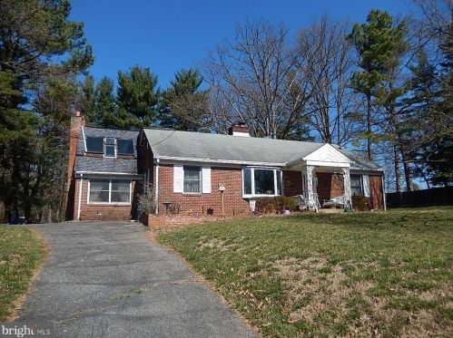 2406 Starcrest Dr, Silver Spring, MD 20904-5458