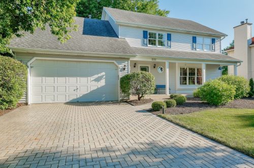 551 Truman St, Lemont, IL 60440-9039