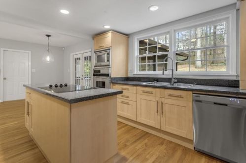 2613 Flair Knoll Dr, Atlanta GA  30345-1317 exterior