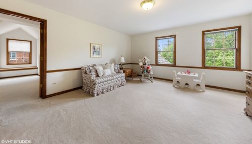 115 Eastern Ave, Willowbrook IL  60514-1414 exterior