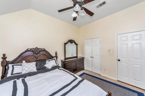 7625 Lawnsberry Dr, Fort Worth TX  76137-4379 exterior